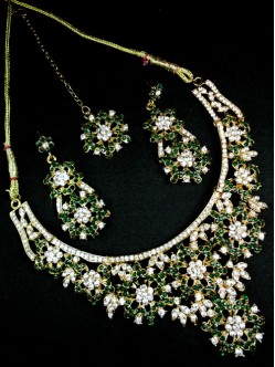 costume-jewelry-set-3G640FN4861